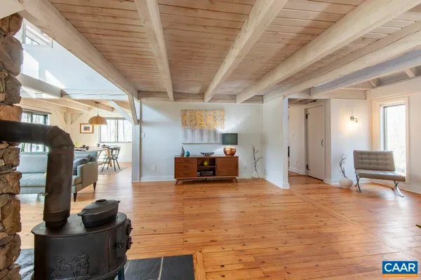 $675,000 | 5875 Burnett Lane, Advance Mills, VA 22968