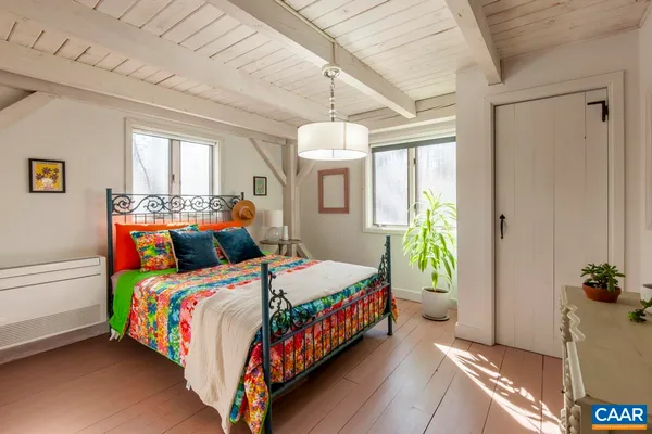 $675,000 | 5875 Burnett Lane, Advance Mills, VA 22968