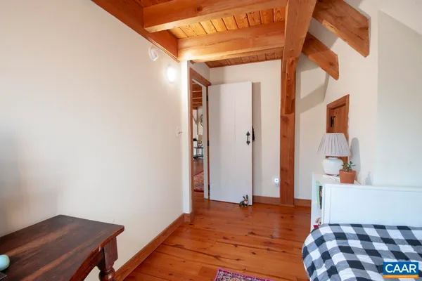 $675,000 | 5875 Burnett Lane, Advance Mills, VA 22968