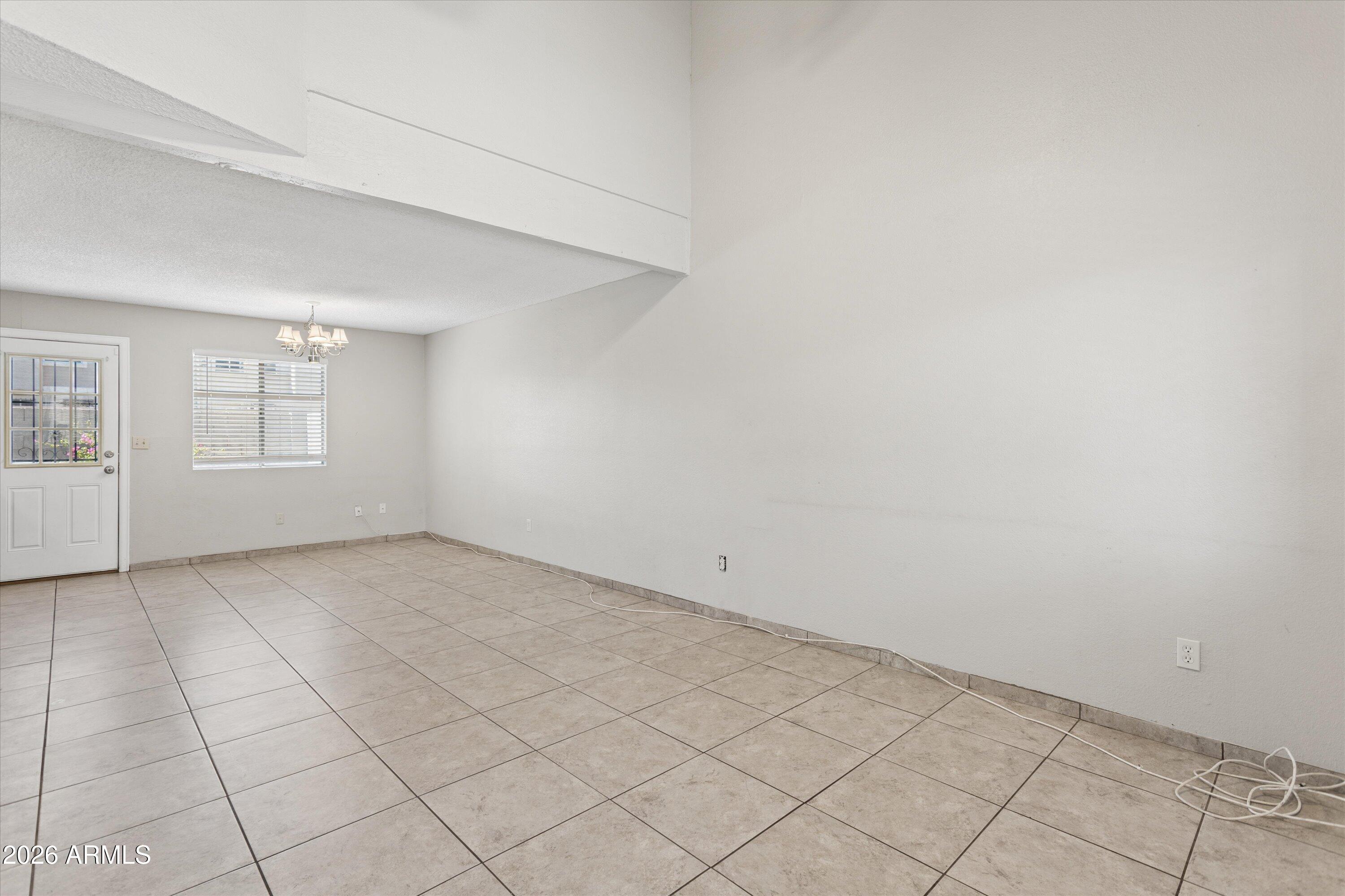 407 East Pecan Road Phoenix, AZ 85040 - Photo 6 of 23