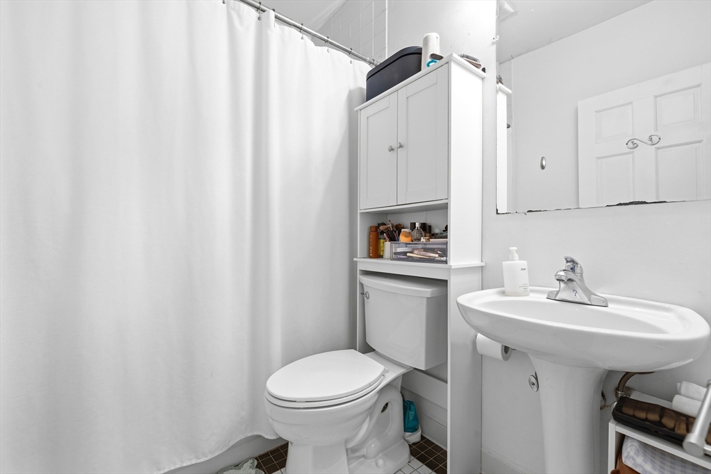 45 Rutland Street, Unit 2 Boston, MA 02118 - Photo 11 of 14