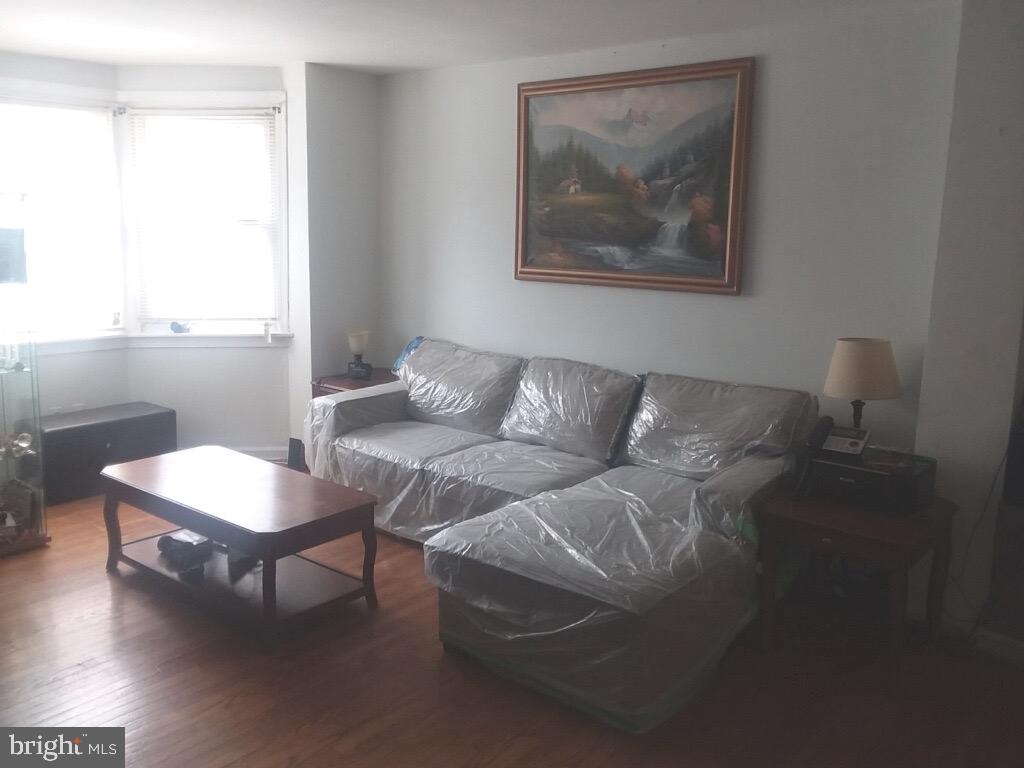 434 Grace Road Upper Darby, PA 19082 - Photo 3 of 8