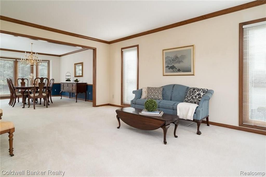 3736 Newcastle Drive Rochester Hills, MI 48306 - Photo 5 of 40
