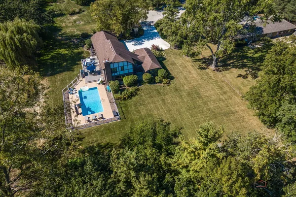 $1,299,000 | 1915 Maple Place, Deerfield, IL 60015