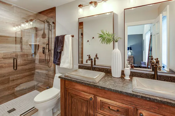 $1,299,000 | 1915 Maple Place, Deerfield, IL 60015