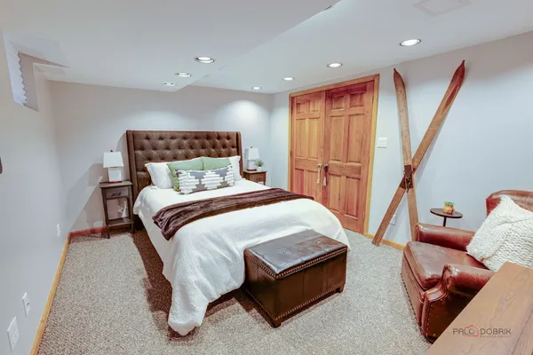 $1,299,000 | 1915 Maple Place, Deerfield, IL 60015