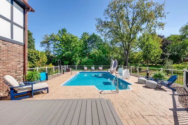 $1,299,000 | 1915 Maple Place, Deerfield, IL 60015
