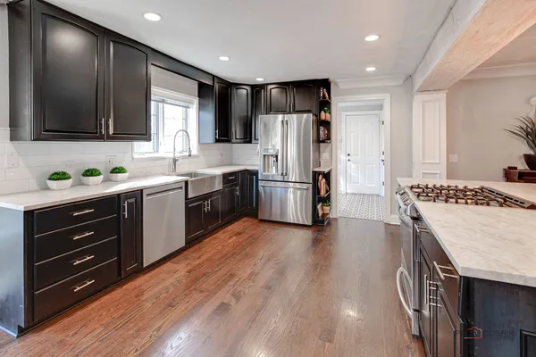 $1,299,000 | 1915 Maple Place, Deerfield, IL 60015