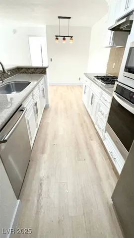 $1,600 | 2200 South Fort Apache Road, Unit 2123, Las Vegas, NV 89117