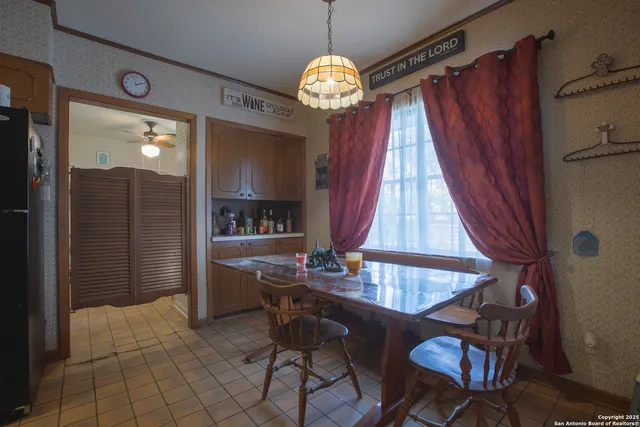 $300,000 | 1017 East Trinity Street, Pearsall, TX 78061