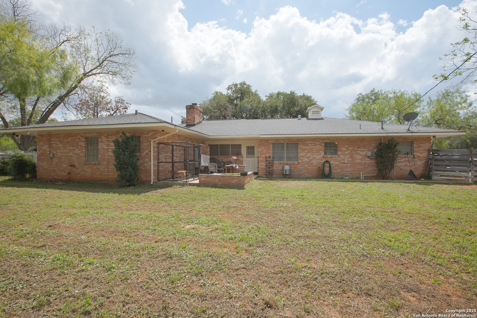 1017 East Trinity Street Pearsall, TX 78061 - Photo 24 of 25