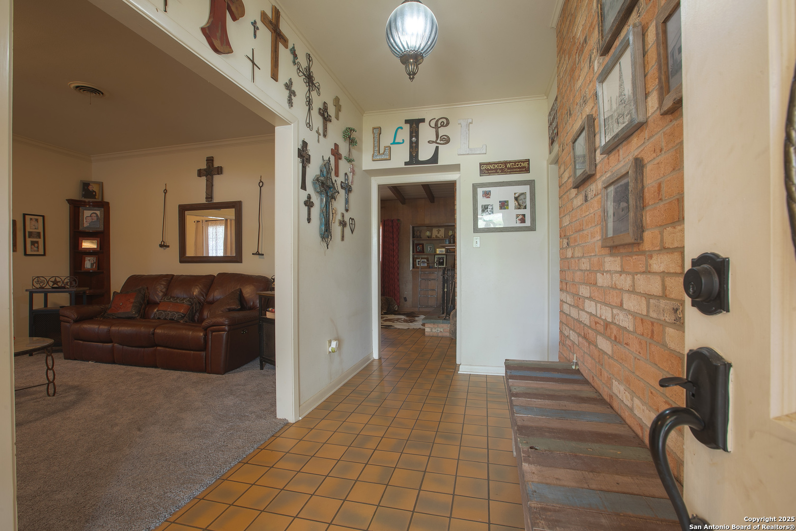 1017 East Trinity Street Pearsall, TX 78061 - Photo 5 of 25