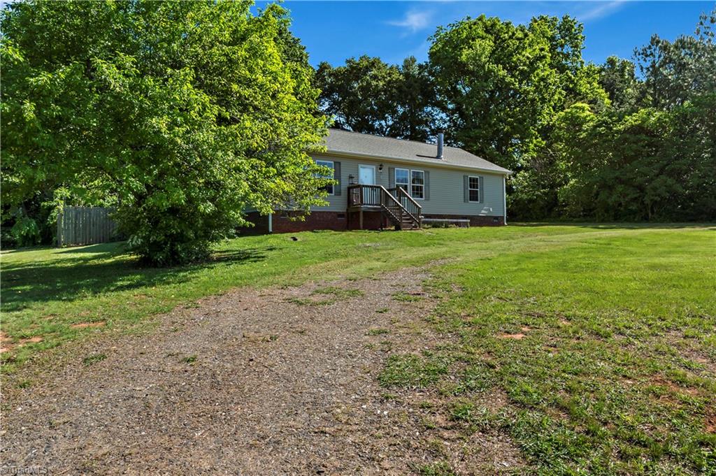 122 Kiser Road King, NC 27021 - Photo 4 of 30 Gallery Image 4