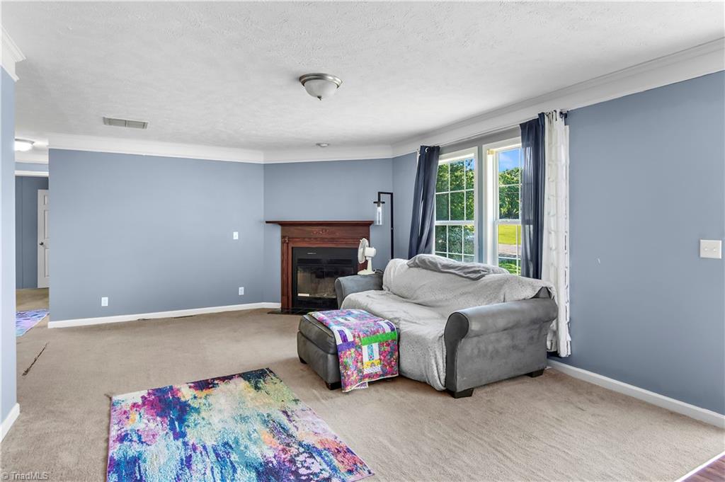 122 Kiser Road King, NC 27021 - Photo 6 of 30 Gallery Image 6