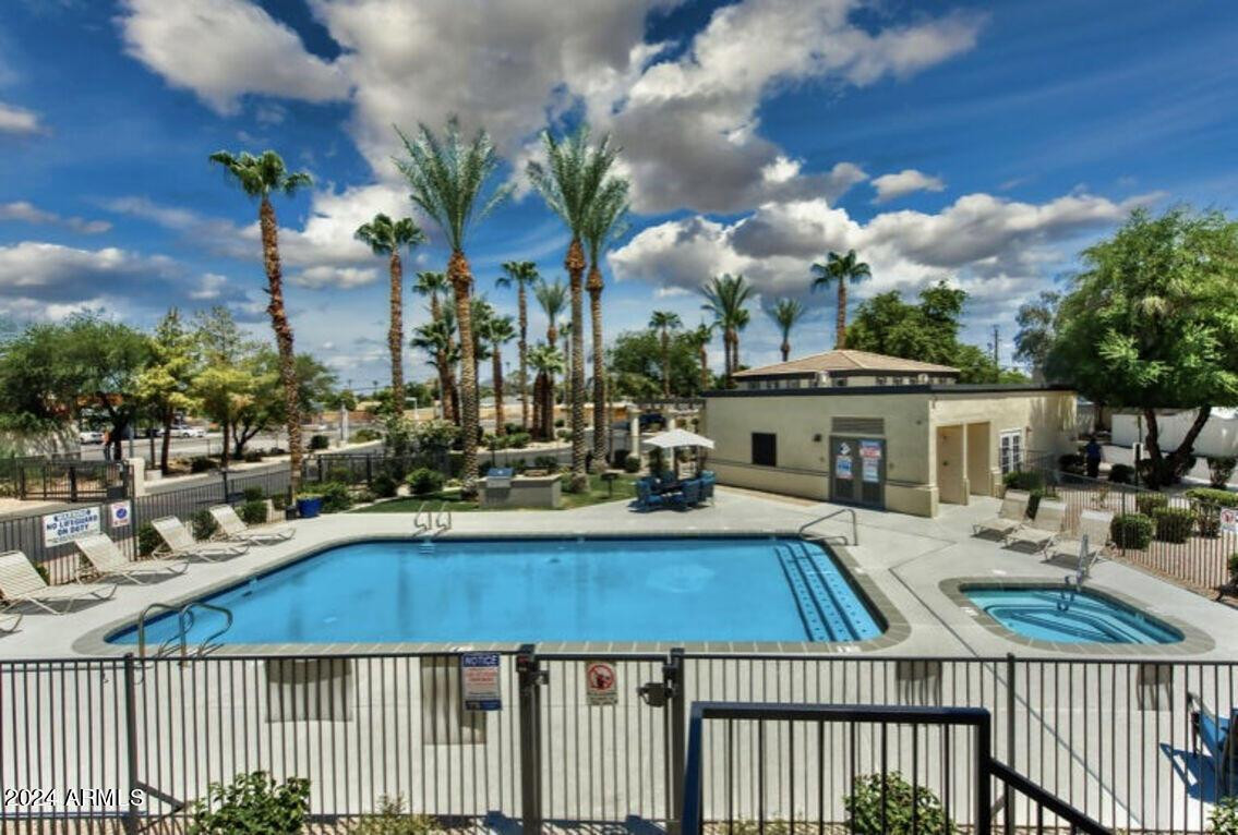 4045 West Bell Road, Unit 1A Phoenix, AZ 85053 - Photo 5 of 11 Photo #5
