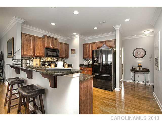 4162 Walker Road, Unit 4162 Charlotte, NC 28211 - Photo 4 of 16 Gallery Image 4