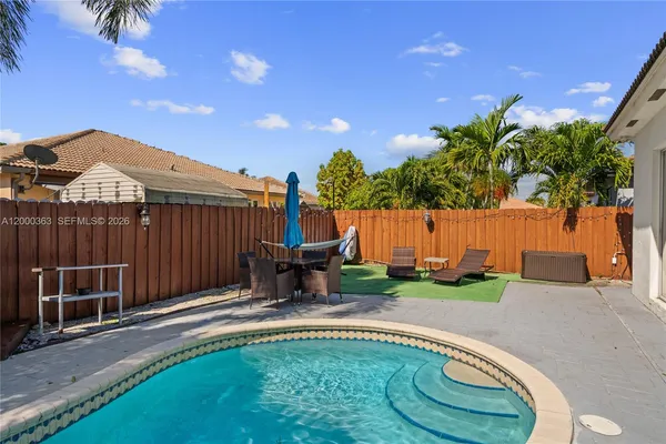$819,900 | 8914 Northwest 168th Street, Miami Lakes, FL 33018