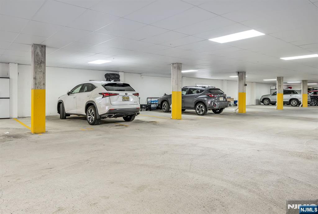 5307 Rio Vista Lane Northvale, NJ 07647 - Photo 39 of 41