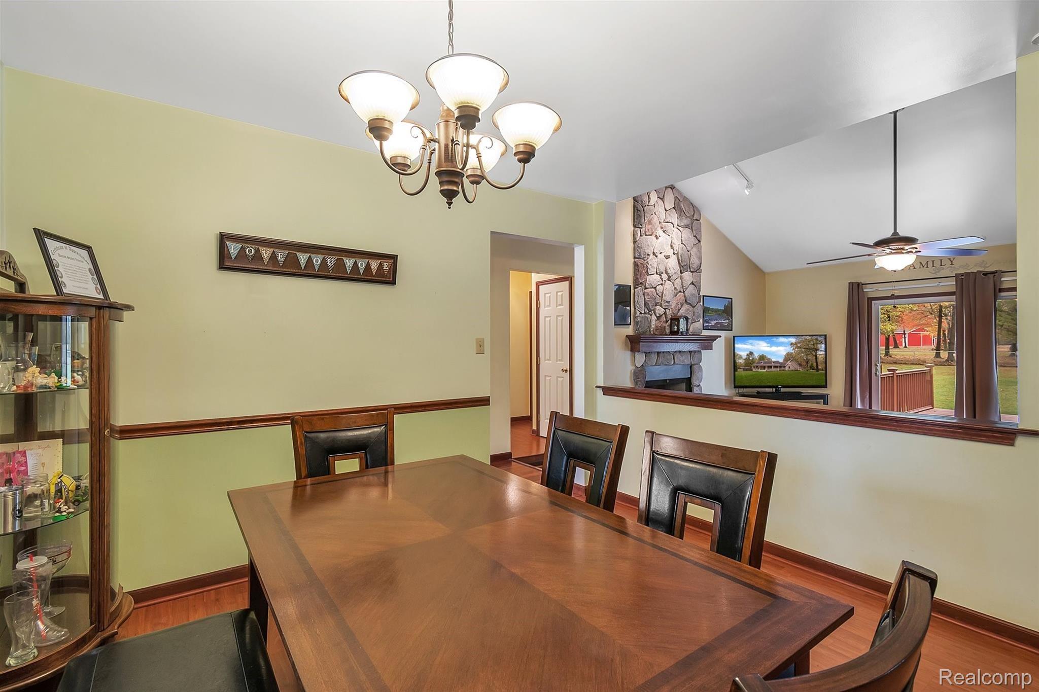 23400 Bohn Road Belleville, MI 48111 - Photo 26 of 43 dining facing great room.jpg