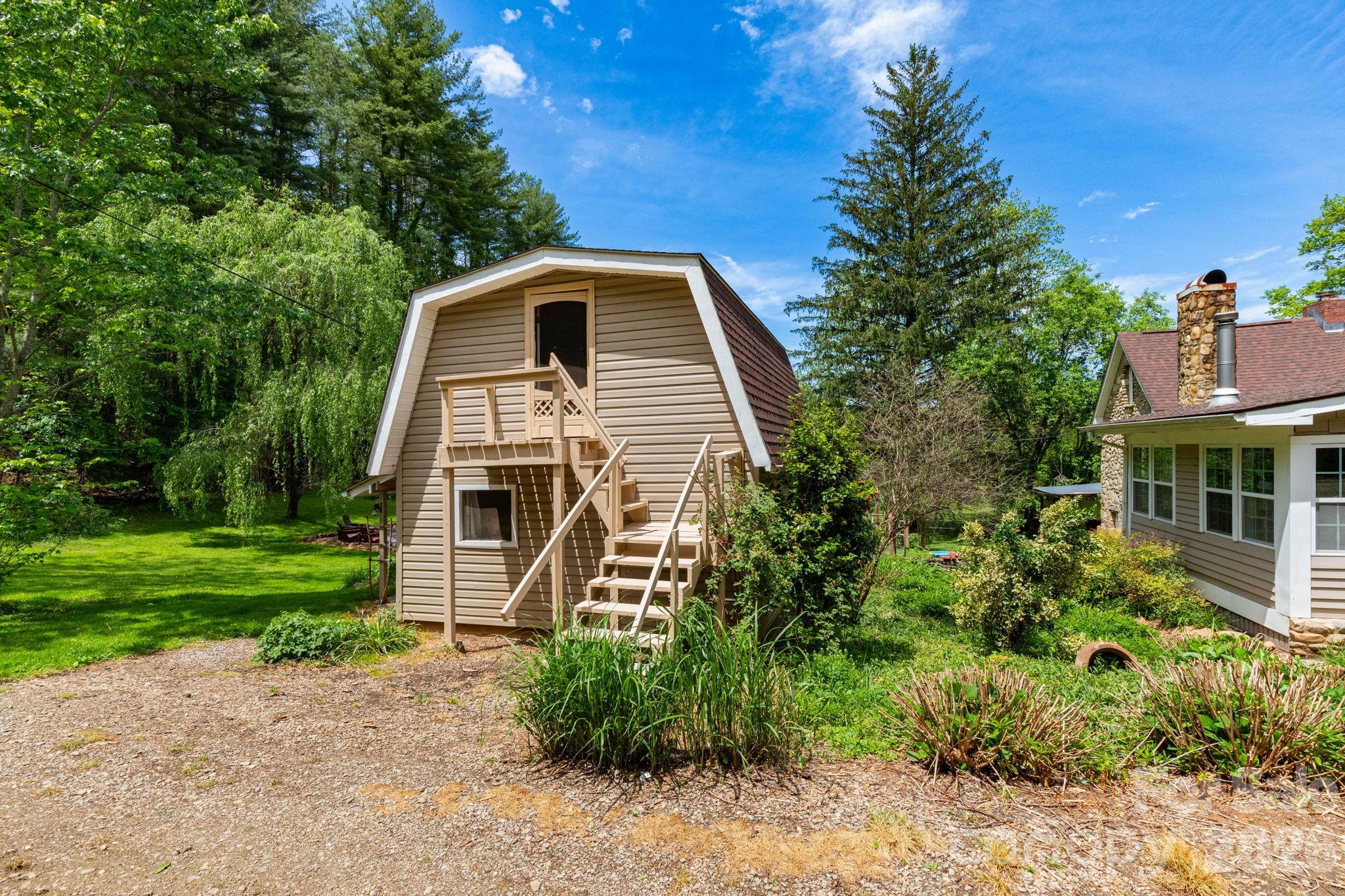1492 Murray Road Canton, NC 28716 - Photo 13 of 45
