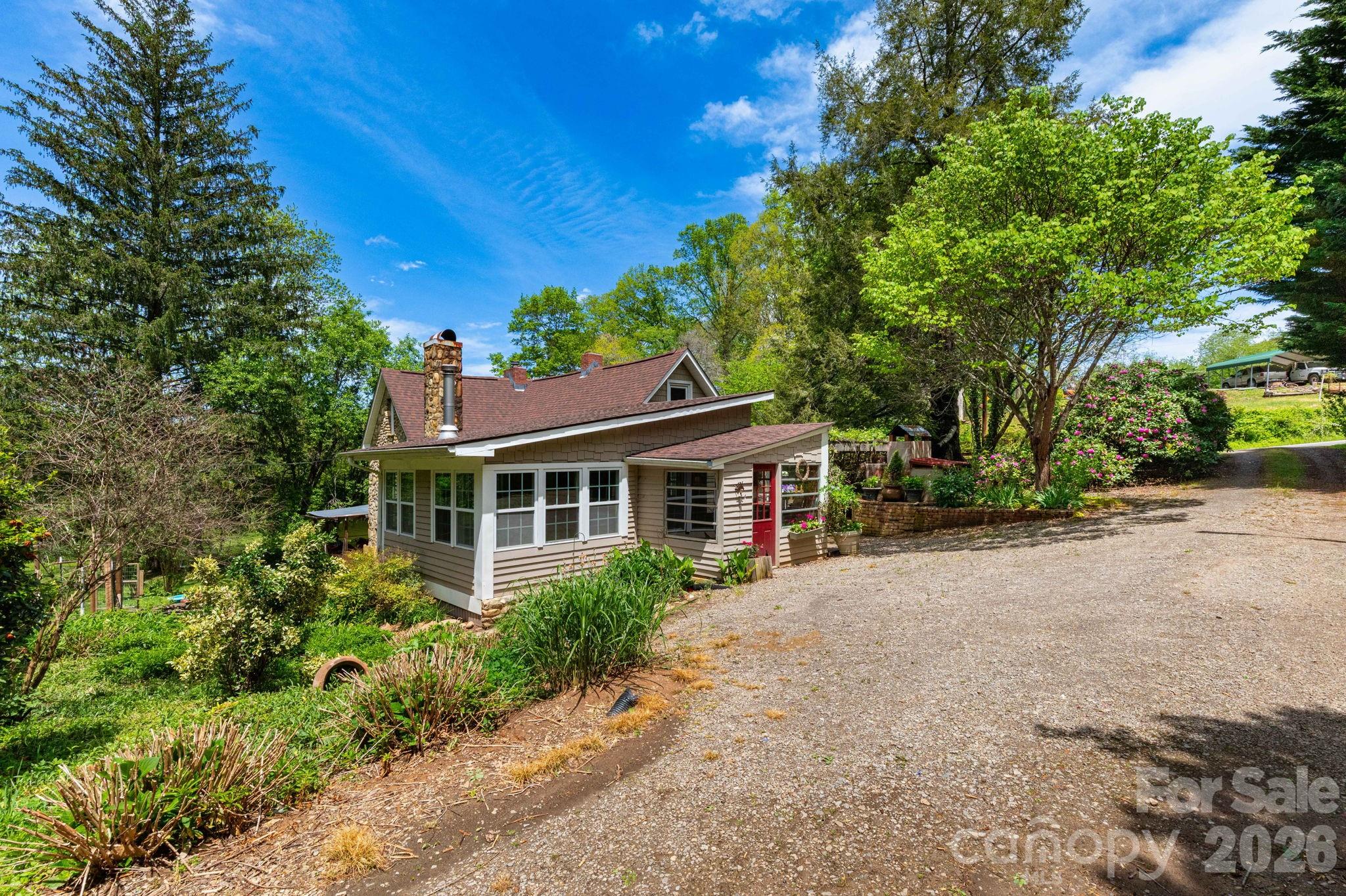 1492 Murray Road Canton, NC 28716 - Photo 14 of 45