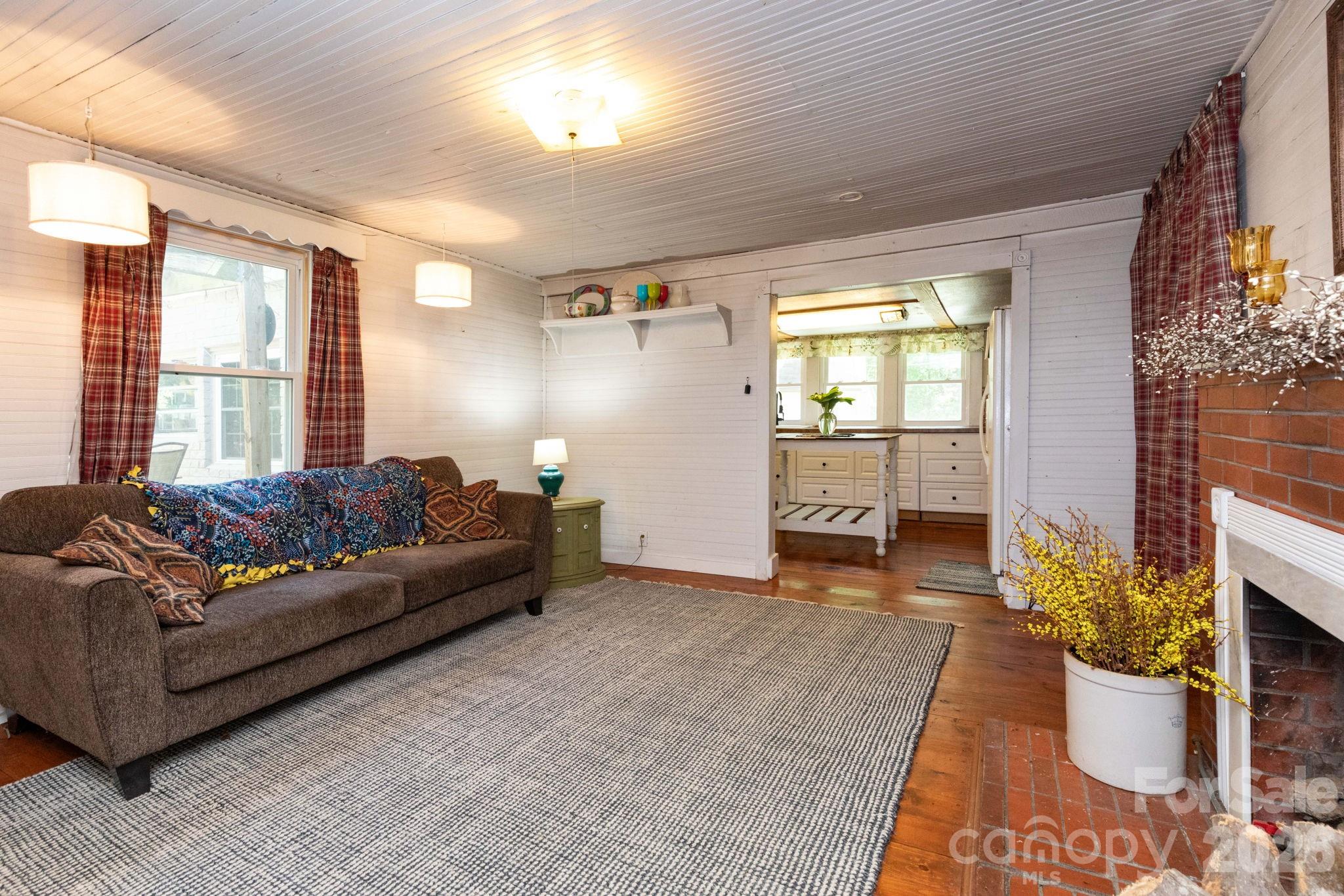 1492 Murray Road Canton, NC 28716 - Photo 26 of 45