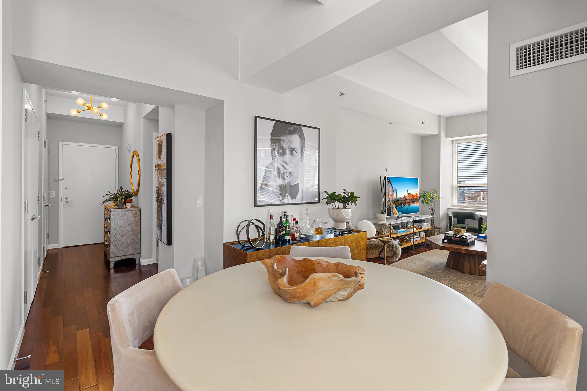 1425 Locust Street, Unit 26B Philadelphia, PA 19102 - Photo 4 of 39