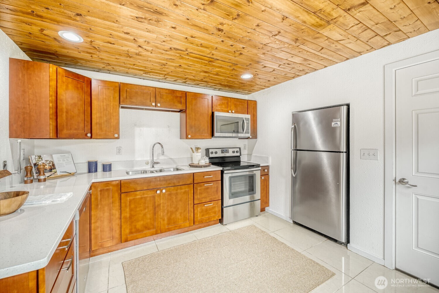 234 Southwest 208th Street Normandy Park, WA 98166 - Photo 9 of 21