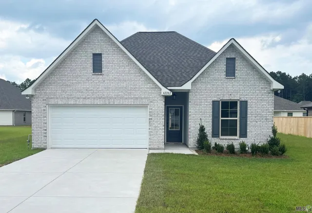 $283,720 | 42282 Blue Bay Drive, Ponchatoula, LA 70454