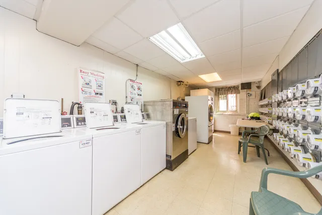 $150,000 | 2629 North Hampden Court, Unit 204, Chicago, IL 60614