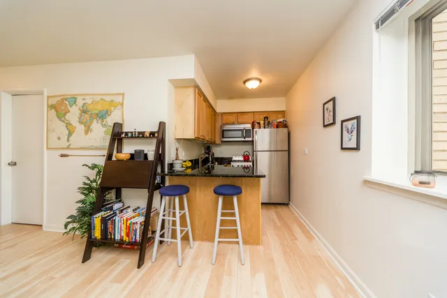 $150,000 | 2629 North Hampden Court, Unit 204, Chicago, IL 60614