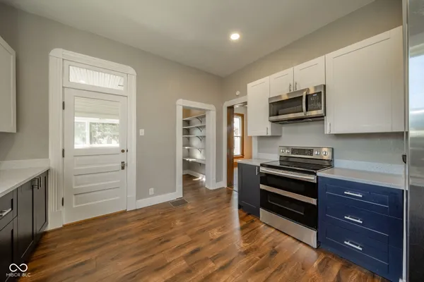 $355,000 | 149 North Dalton Avenue, Albany, IN 47320