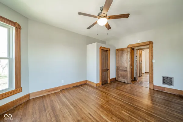 $355,000 | 149 North Dalton Avenue, Albany, IN 47320