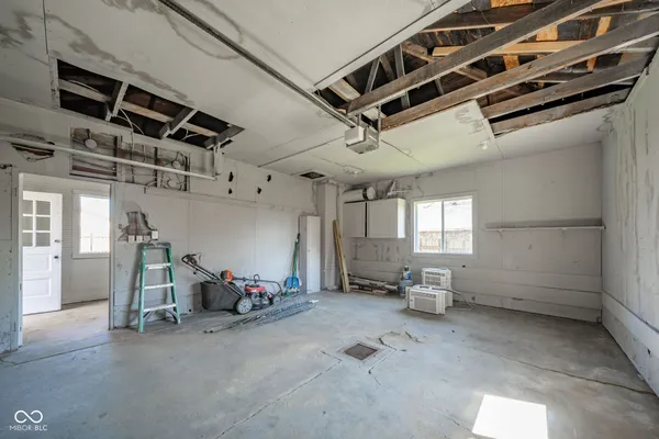 $355,000 | 149 North Dalton Avenue, Albany, IN 47320