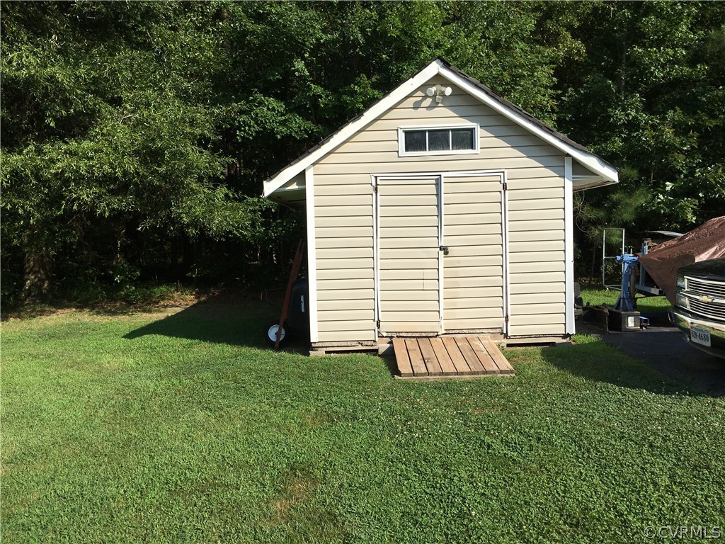 4733 Courthouse Road Prince George, VA 23875 - Photo 5 of 16 Gallery Image 5