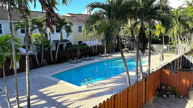 $3,700 | 14928 Southwest 40th Street, Unit 14929, Miami, FL 33185