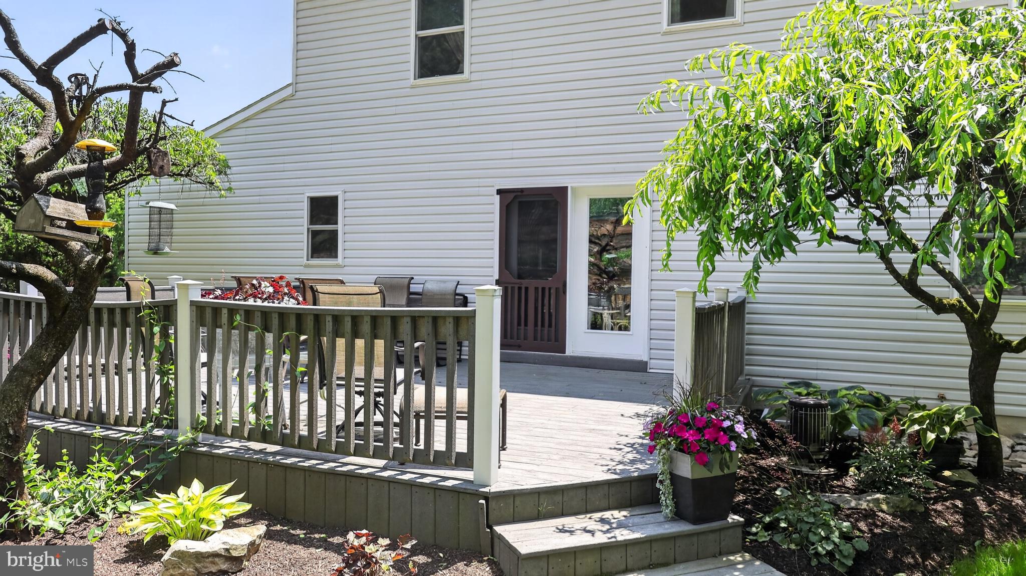 257 Hill Road New Holland, PA 17557 - Photo 87 of 94 Charming backyard retreat awaits you.
