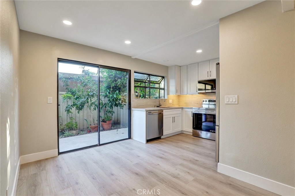 93 Streamwood Irvine, CA 92620 - Photo 10 of 29