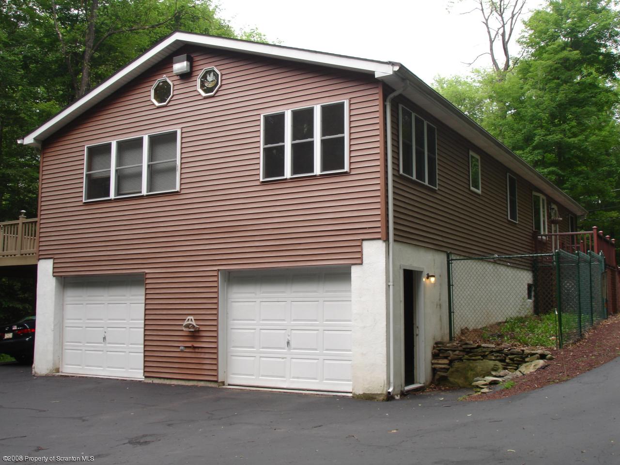 8 Edgehill Road Newfoundland, PA 18445 - Photo 2 of 43 Gallery Image 2