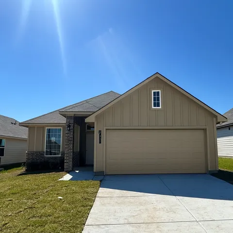 $280,900 | 2425 Rooke Road, Bryan, TX 77807