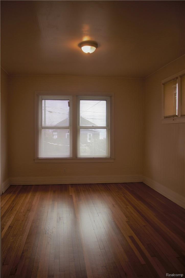 131 Leroy Street River Rouge, MI 48218 - Photo 8 of 35 dining.jpg