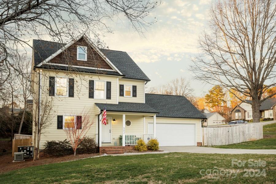 502 Worthington Ct Northeast