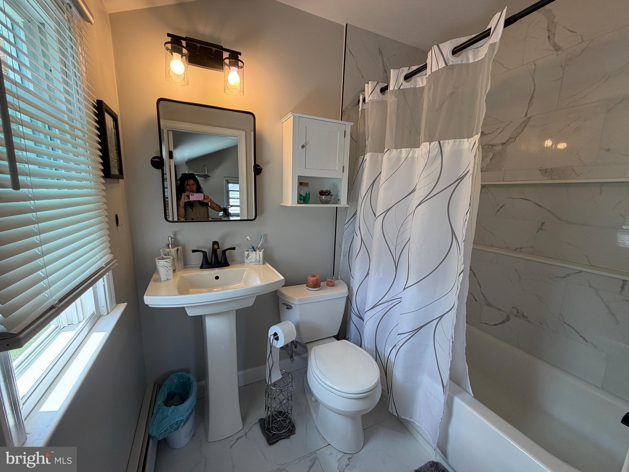 126 Dale Road Willow Grove, PA 19090 - Photo 29 of 50 Main Suite Bathroom