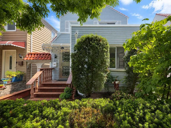 $960,000 | 46-35 190th Street | Auburndale