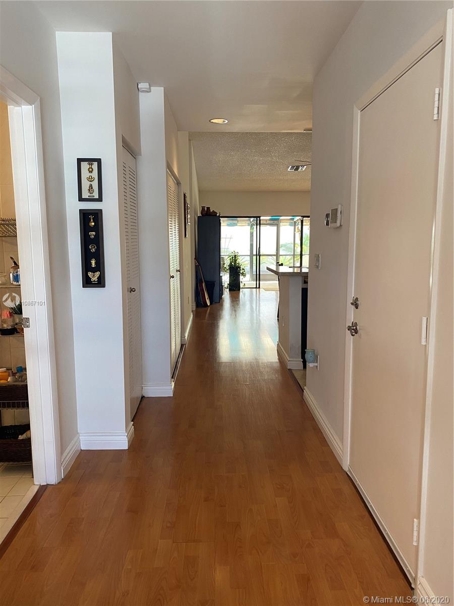 8547 Ardoch Road Miami Lakes, FL 33016 - Photo 6 of 41 Gallery Image 6