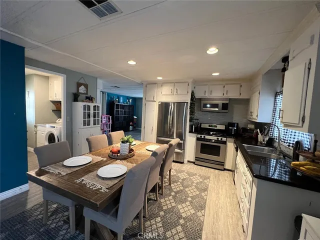 $189,999 | 201 West Collins Avenue, Unit 40, Orange, CA 92867