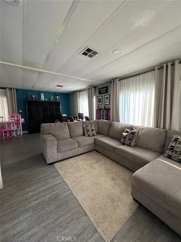 $189,999 | 201 West Collins Avenue, Unit 40, Orange, CA 92867