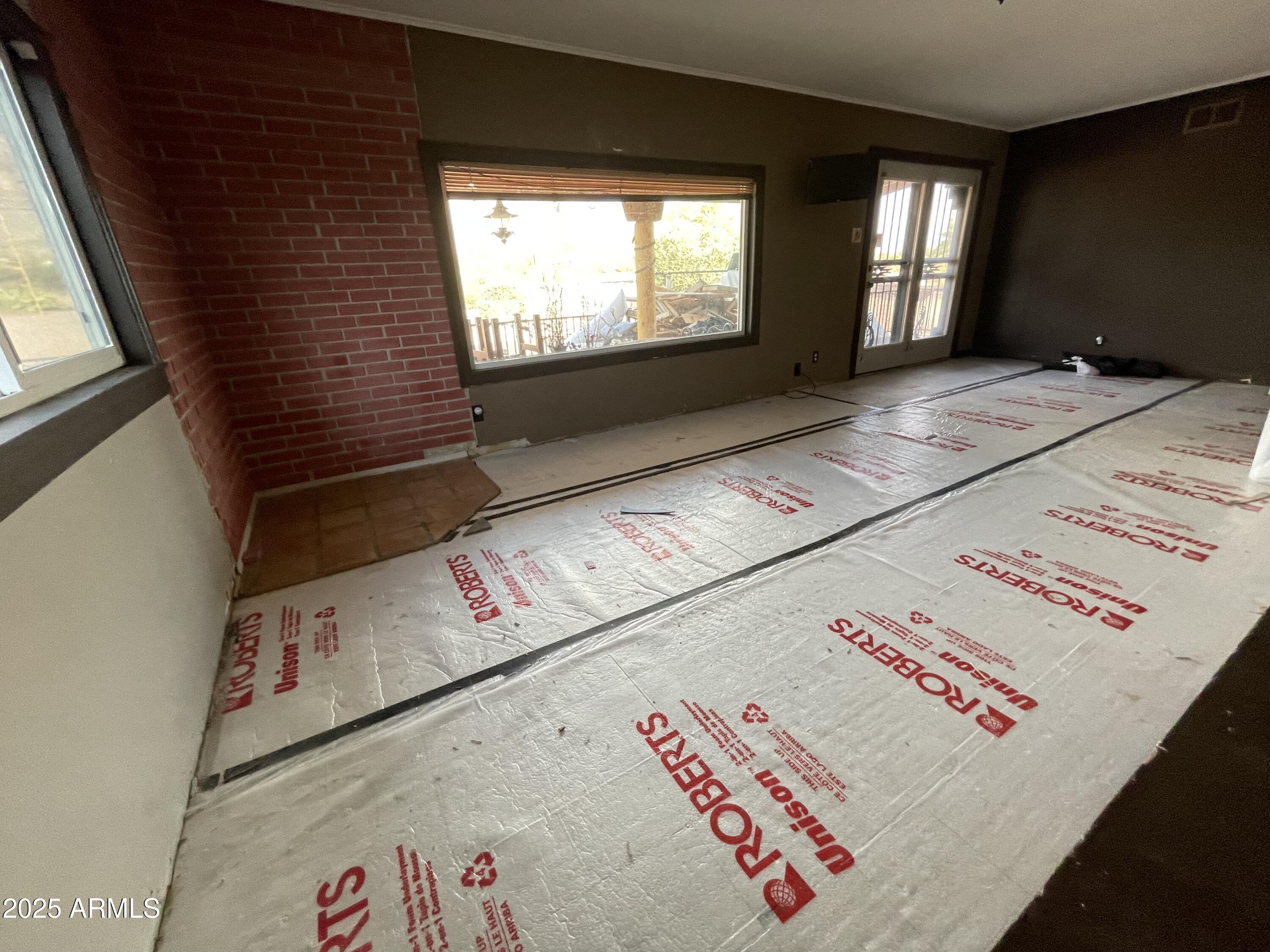 2950 North Val Vista Road Apache Junction, AZ 85119 - Photo 25 of 30 a view of an empty room with windows