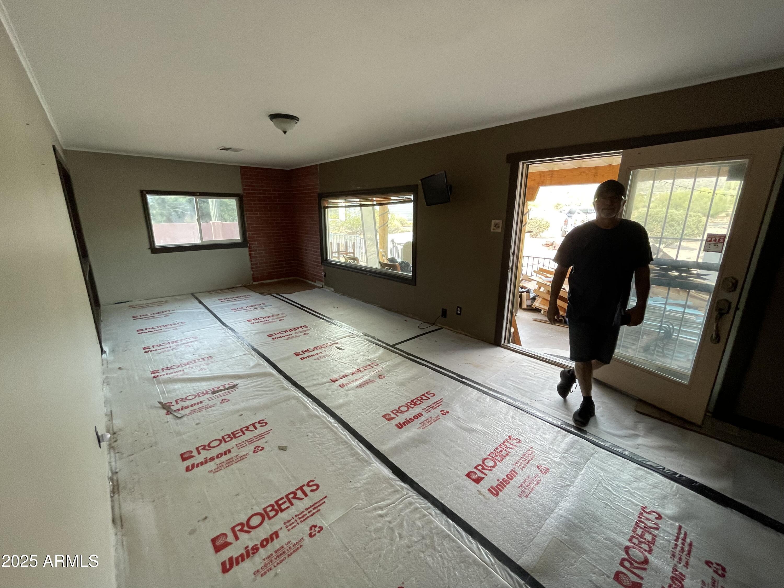 2950 North Val Vista Road Apache Junction, AZ 85119 - Photo 29 of 30 a living room with furniture and a large window