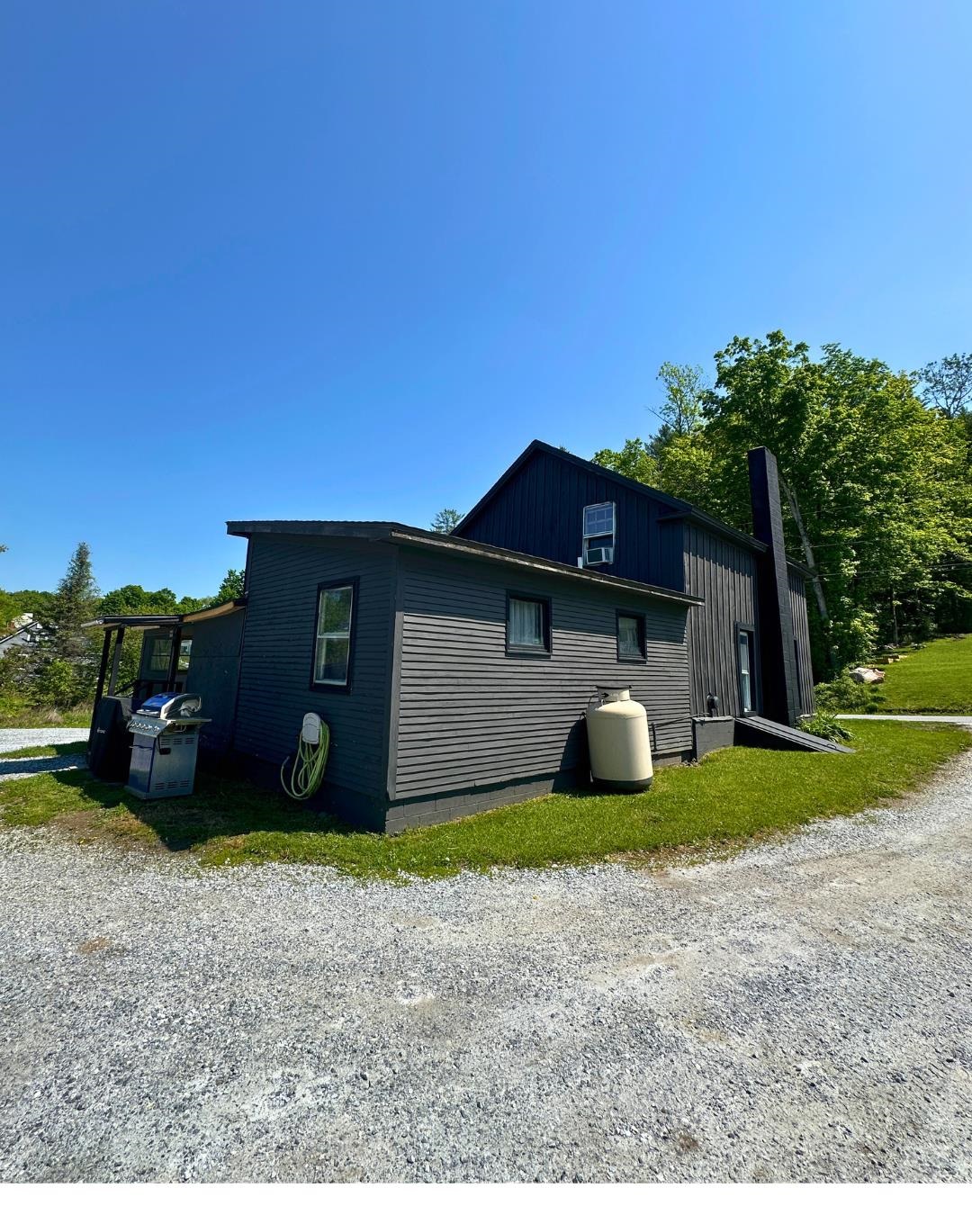51 Carver Street Brandon, VT 05733 - Photo 6 of 12 Gallery Image 6
